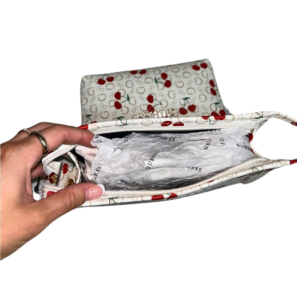 NWT GUESS | 2-Piece Cherry Print Makeup & Brush Bag Set - Picture 8 of 10